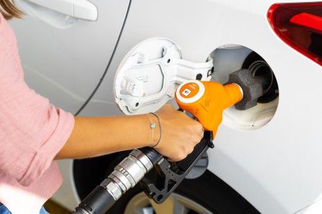 Será que compensa abastecer o carro com gasóleo aditivado?