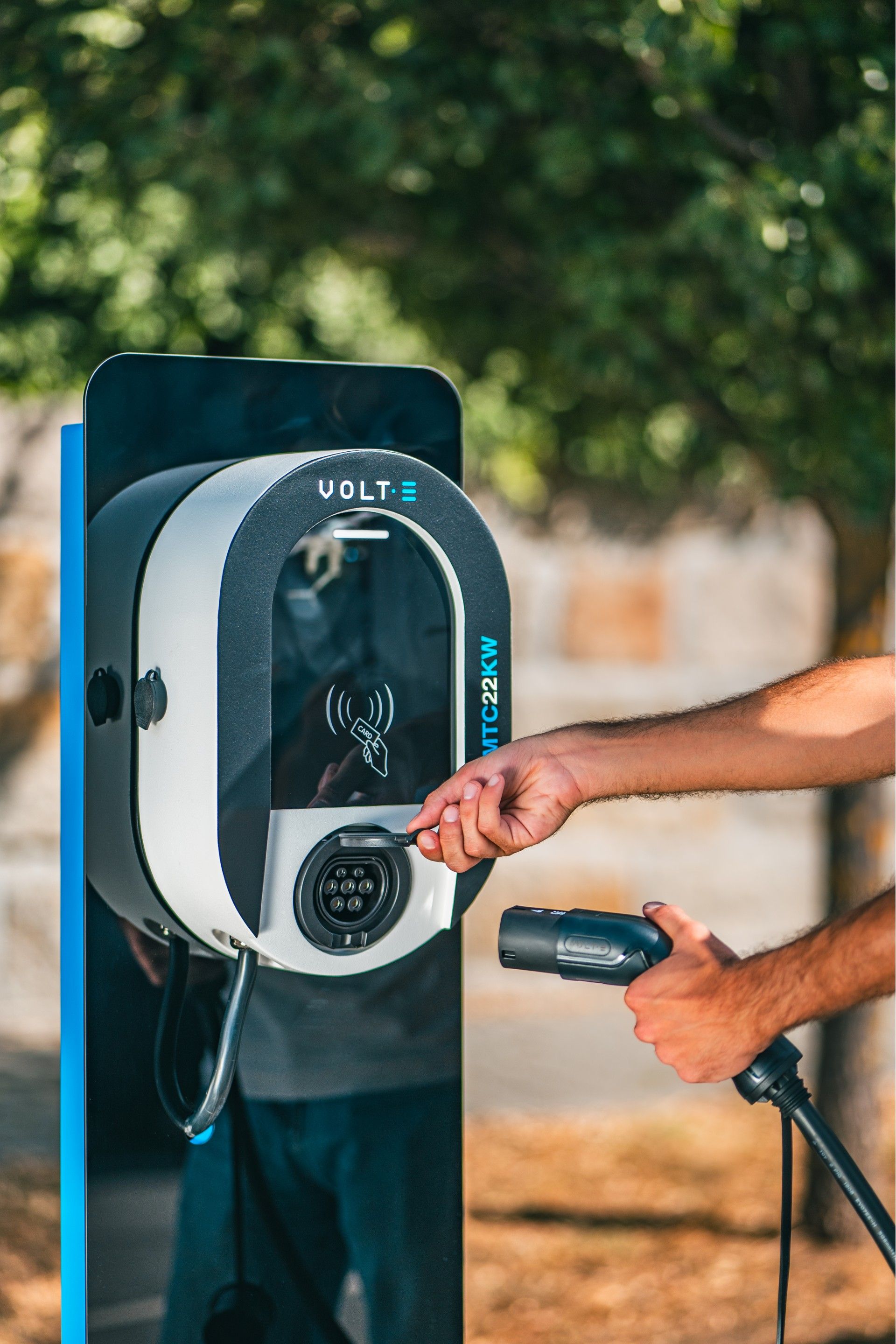 Wallbox em AC com 5 cartões RFID