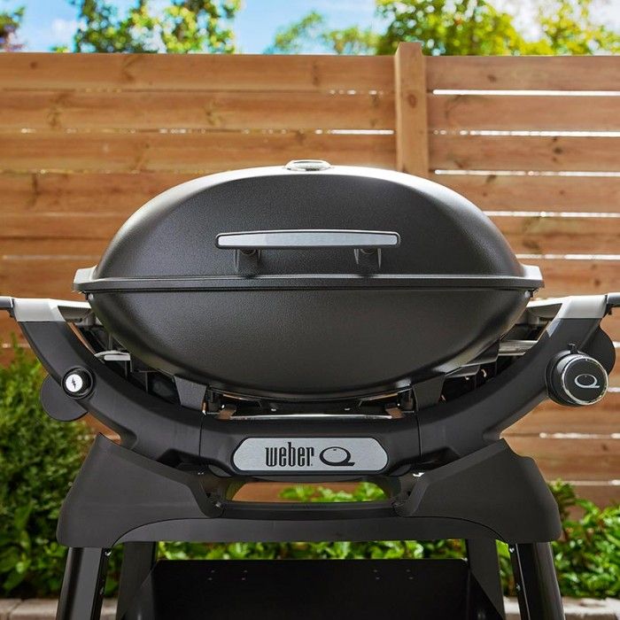 Weber Q 2200N Barbecue with Premium Cart