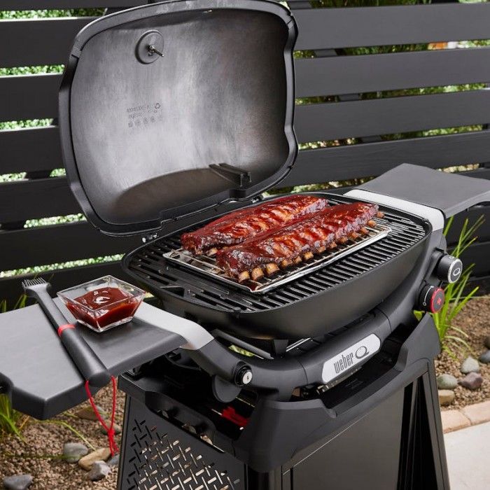 Weber Q 2800N+ Barbecue with Premium Cart