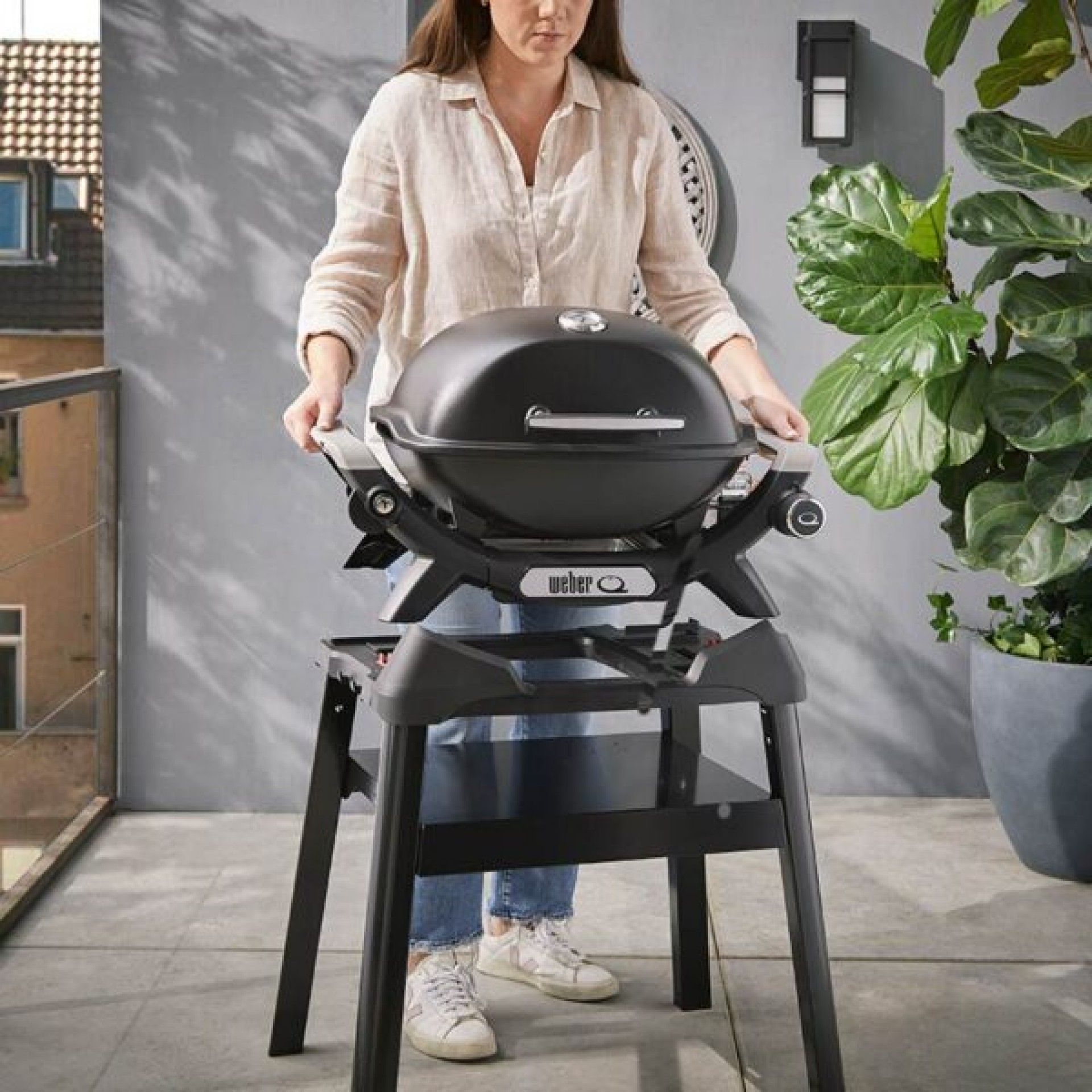 Barbecue Weber Q 1200N com Suporte