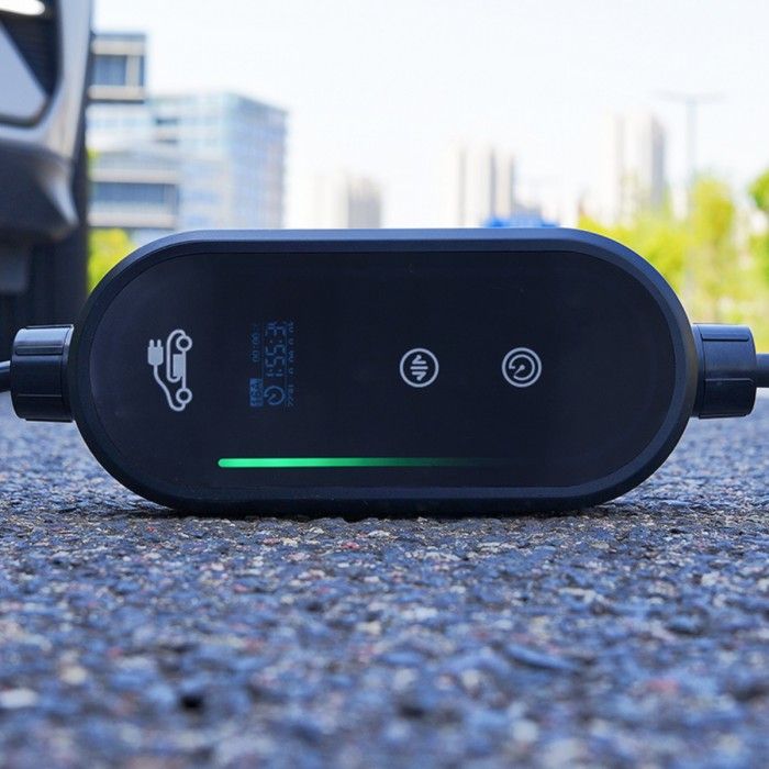 Single-phase portable charger 3kW 16A