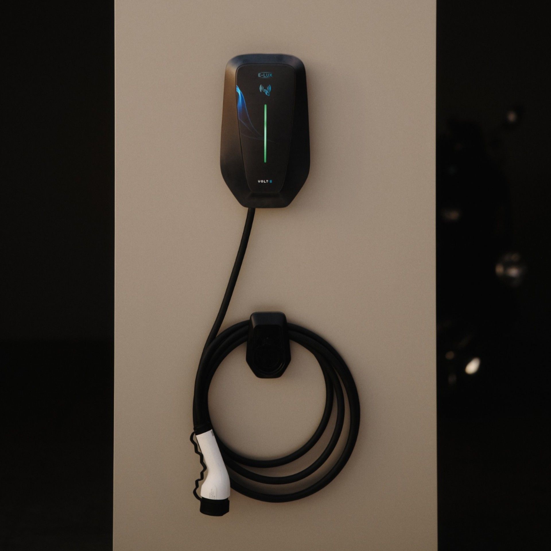 Carregador Wallbox E-Lux AC 22kW com Cabo 5 metros, RFID e APP